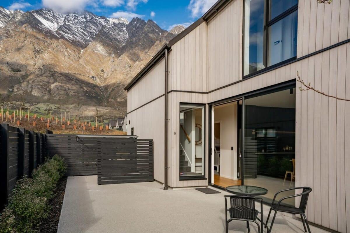Nestled Below The Remarkables Queenstown Eksteriør bilde